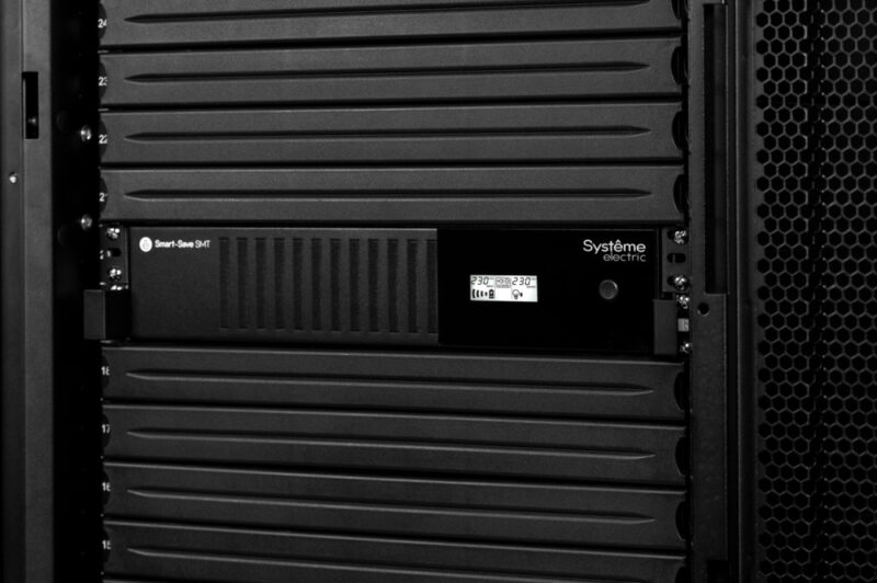 ИБП Smart-Save SMT Systeme Electric 1000ВА [SMTSE1000RMI2U] — изображение 1